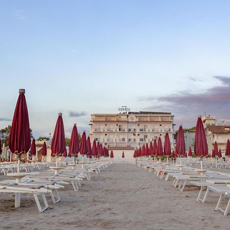 Hotel Soraya - Spiaggia Sawasdee Riccione Buitenkant foto