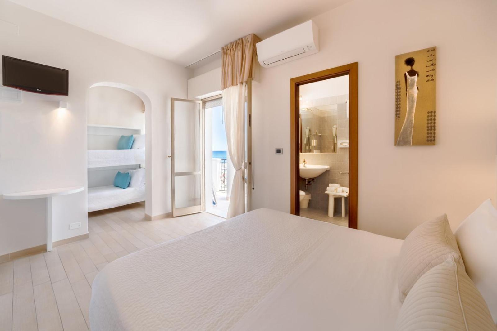 Hotel Soraya - Spiaggia Sawasdee Riccione Buitenkant foto