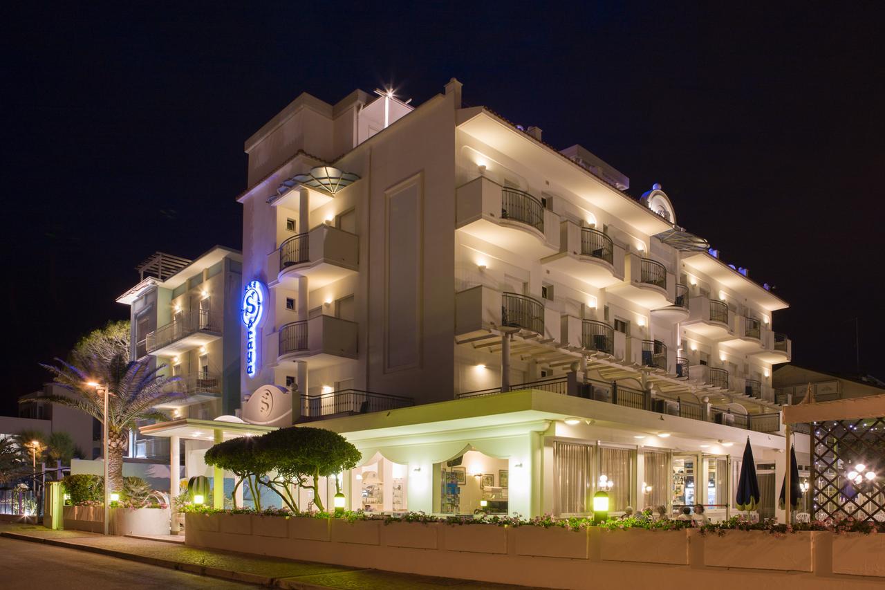 Hotel Soraya - Spiaggia Sawasdee Riccione Buitenkant foto